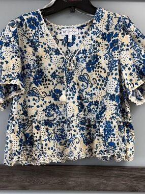 Jessica Simpson Blue and Cream Floral Peasant Blouse